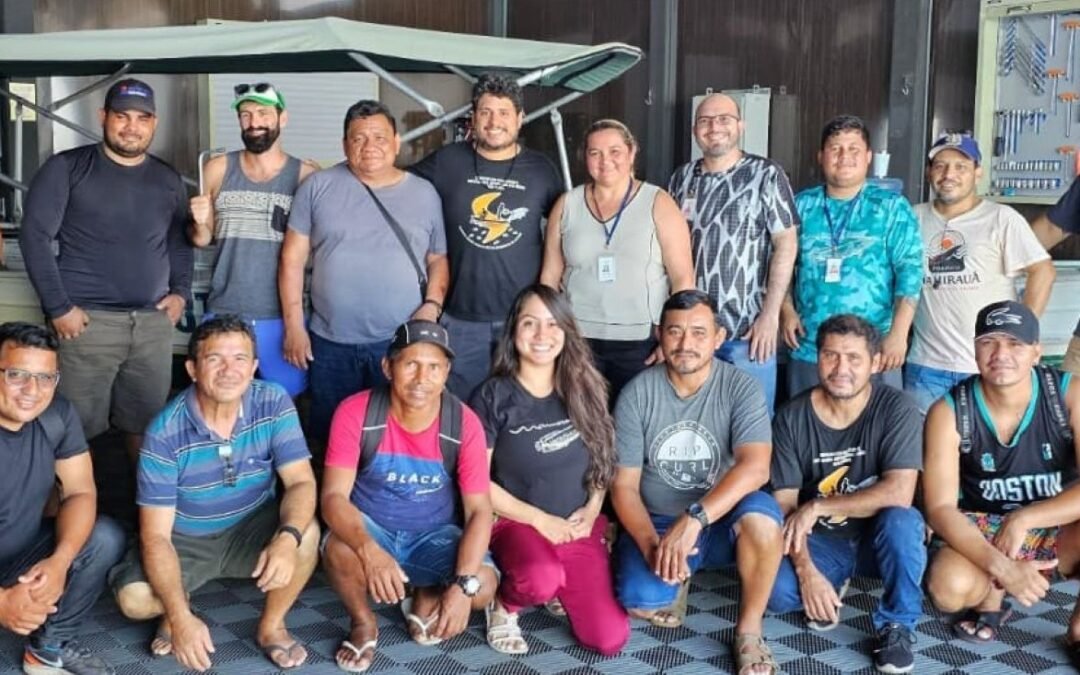 Instituto Mamirauá realiza curso básico para manutenção de motor de popa